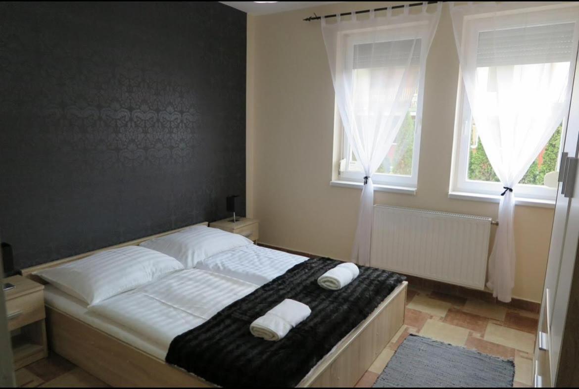 Beach Deluxe Apartman Hajduszoboszlo Exterior foto